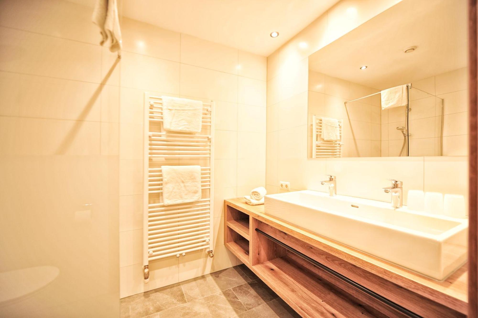 Haus Enzian Apartment ฟิสส์ ภายนอก รูปภาพ