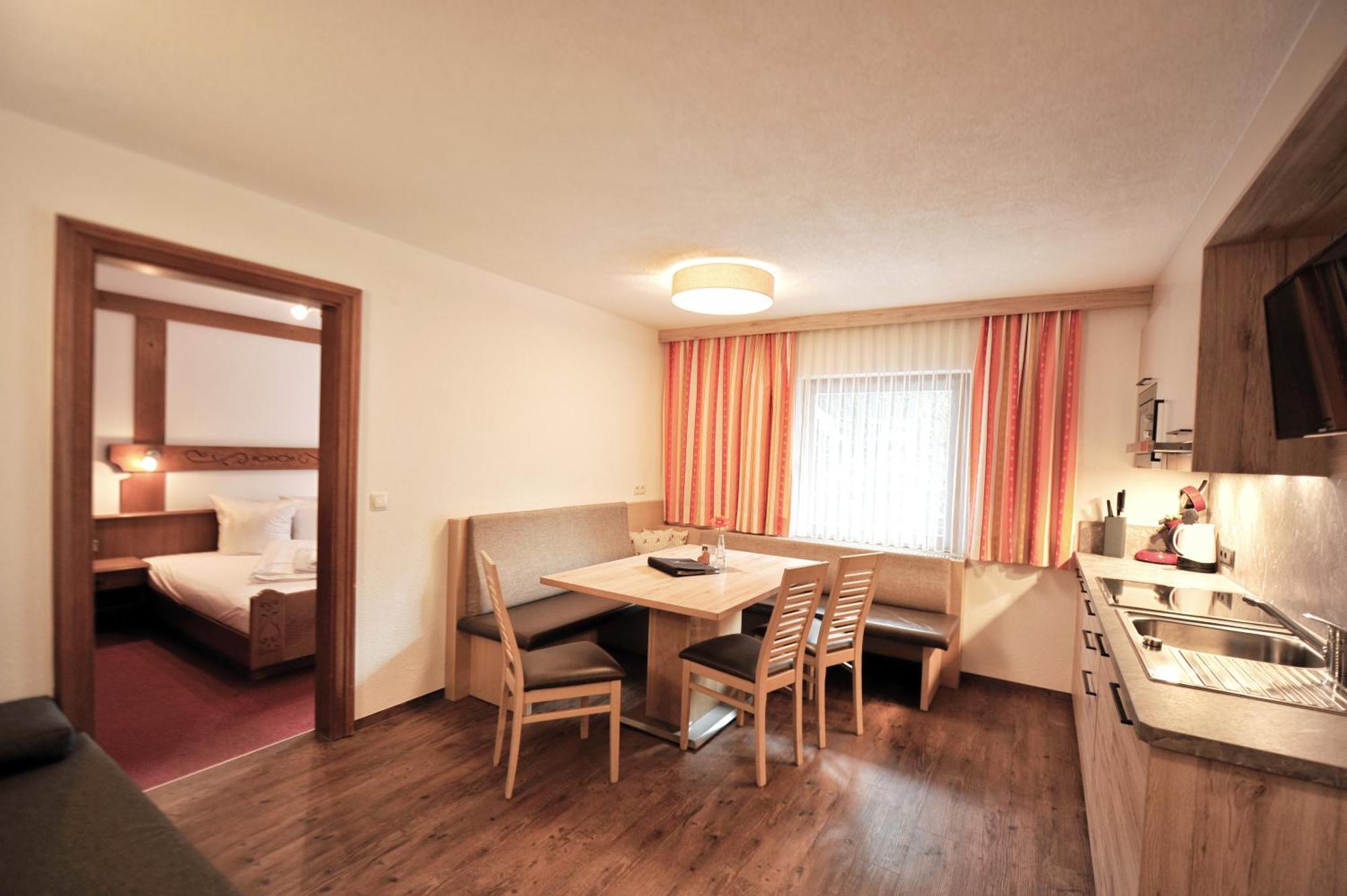 Haus Enzian Apartment ฟิสส์ ภายนอก รูปภาพ