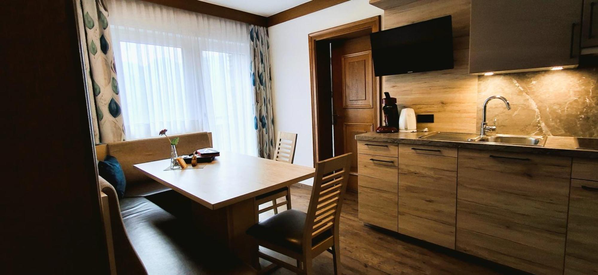 Haus Enzian Apartment ฟิสส์ ภายนอก รูปภาพ